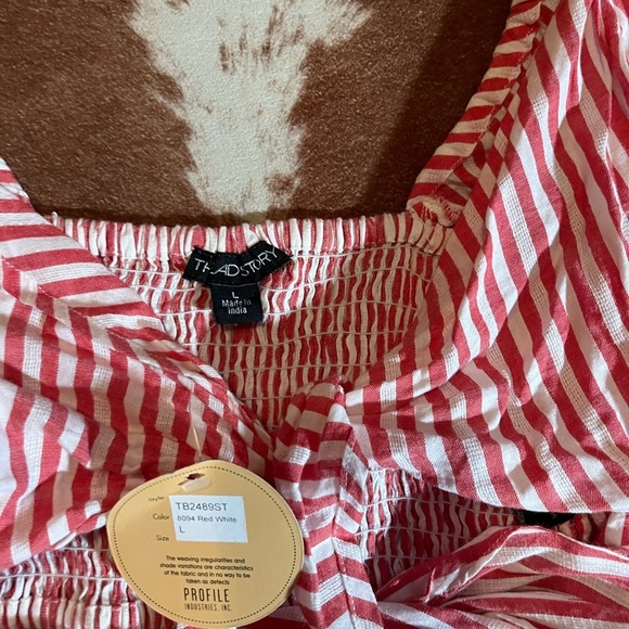 New with tag Thread Story top red and white cropped - Picture 3 of 4